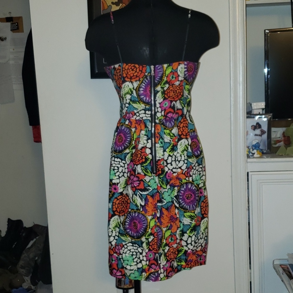 Dress - Picture 3 of 5